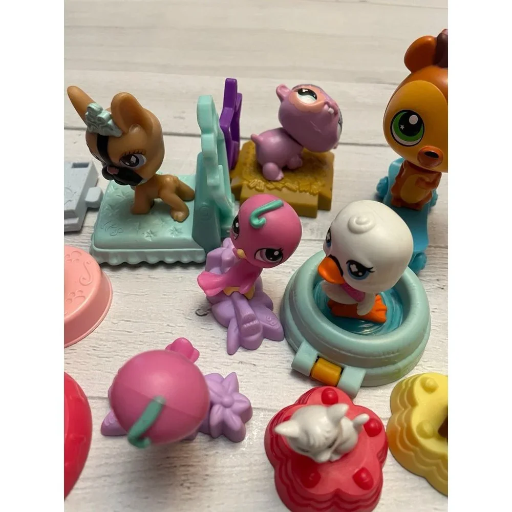 Littlest Pet Shop McDonald’s set‎ of 12 figures
